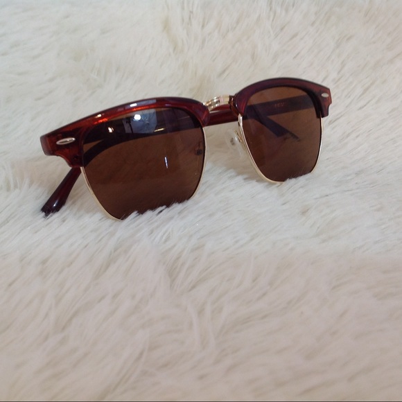 haus of vintage 1984 Accessories - Brown Plastic Wayfarer Style Sunnies Sunglasses